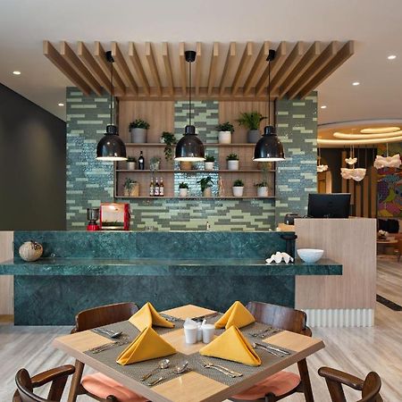 Maxonehotels At Kota Harapan Indah-Бекаси Экстерьер фото