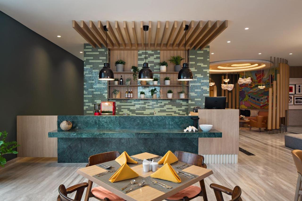 Maxonehotels At Kota Harapan Indah-Бекаси Экстерьер фото