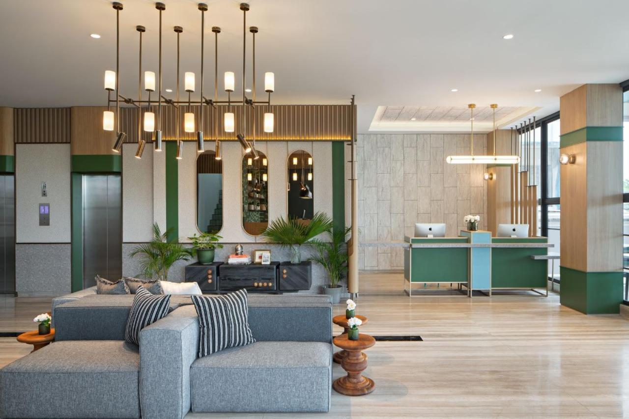 Maxonehotels At Kota Harapan Indah-Бекаси Экстерьер фото