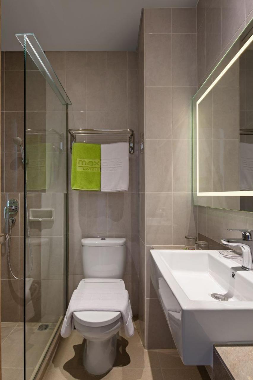 Maxonehotels At Kota Harapan Indah-Бекаси Экстерьер фото